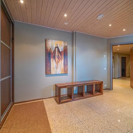 Levillas Kinnastie 33 Βίλα